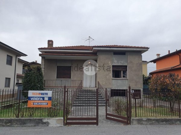 casa indipendente in vendita a Montello