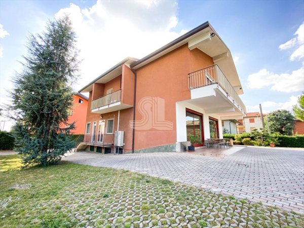 intera palazzina in vendita a Montello