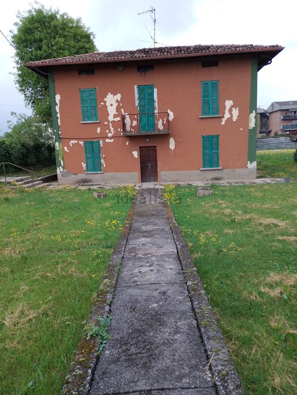 casa indipendente in vendita a Montello