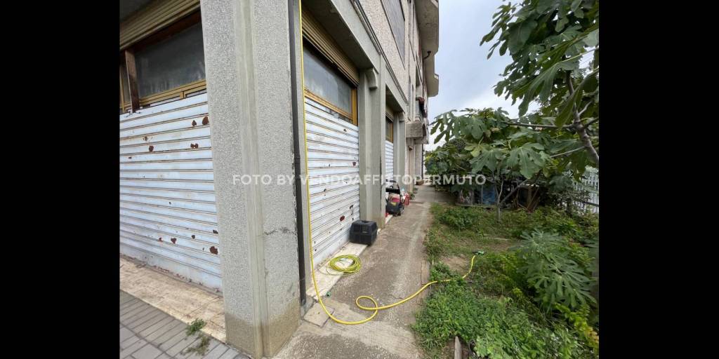 locale commerciale in vendita a Morengo