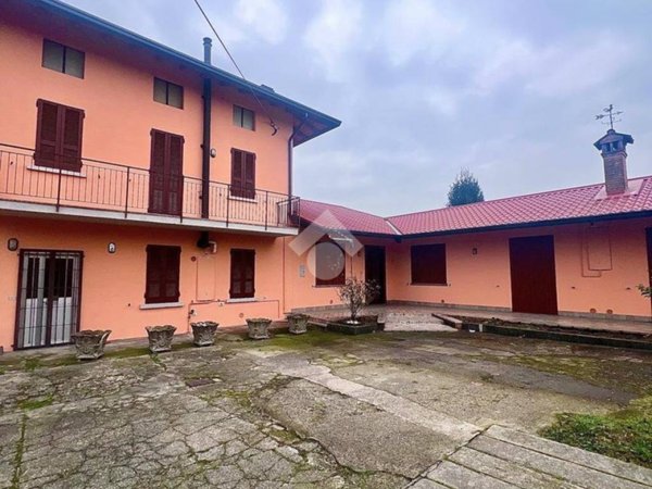 casa indipendente in vendita a Morengo