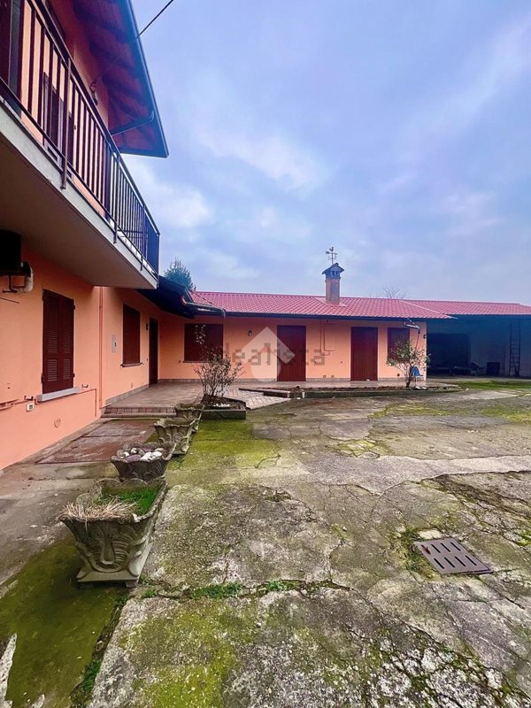 casa indipendente in vendita a Morengo