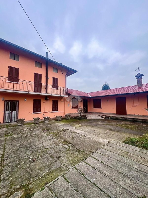 casa indipendente in vendita a Morengo