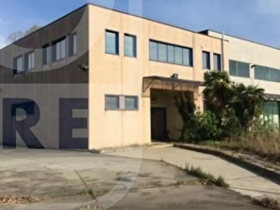 locale di sgombero in vendita a Morengo