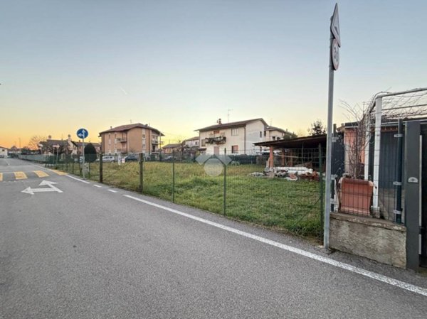 casa indipendente in vendita a Morengo