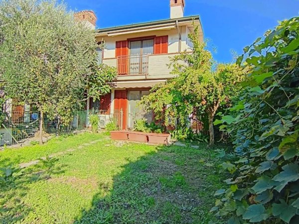 casa indipendente in vendita a Morengo