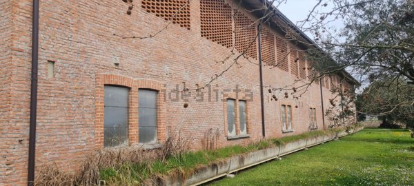 casale in vendita a Morengo