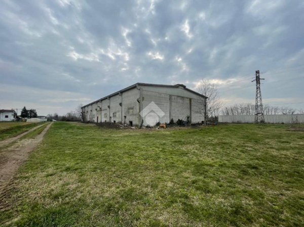 locale commerciale in vendita a Mornico al Serio