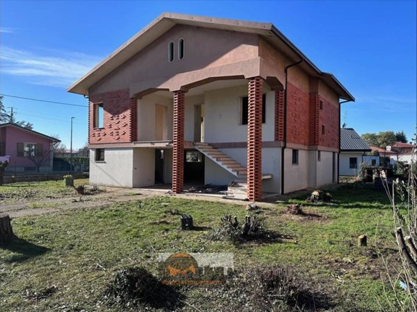 casa indipendente in vendita a Mornico al Serio