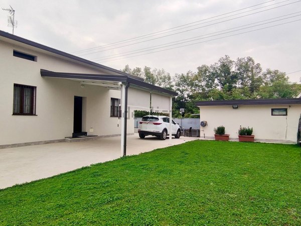 casa indipendente in vendita a Mornico al Serio