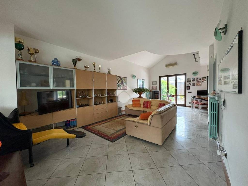 casa indipendente in vendita a Mornico al Serio