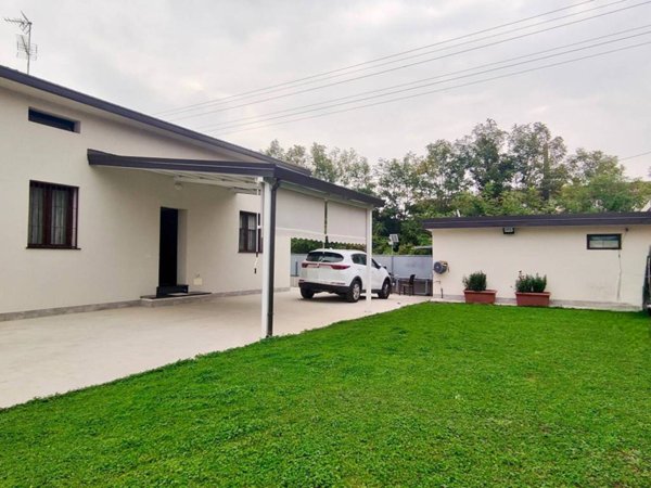 casa indipendente in vendita a Mornico al Serio