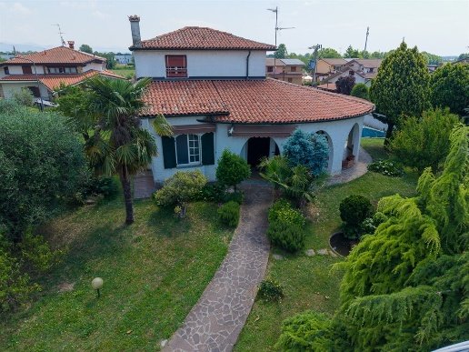 casa indipendente in vendita a Mornico al Serio