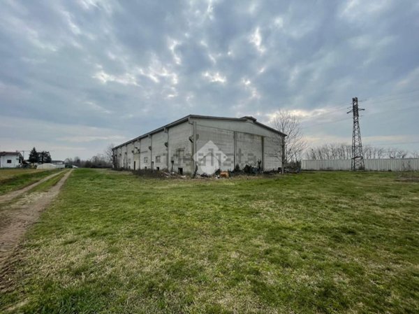 capannone in vendita a Mornico al Serio