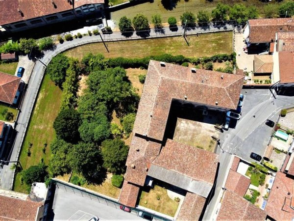 intera palazzina in vendita a Mozzanica