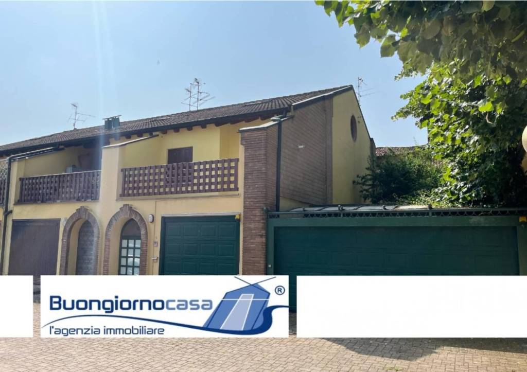 casa indipendente in vendita a Mozzanica