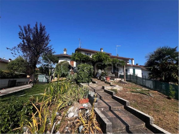 casa indipendente in vendita a Mozzanica