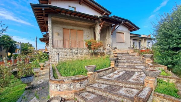 casa indipendente in vendita a Mozzanica