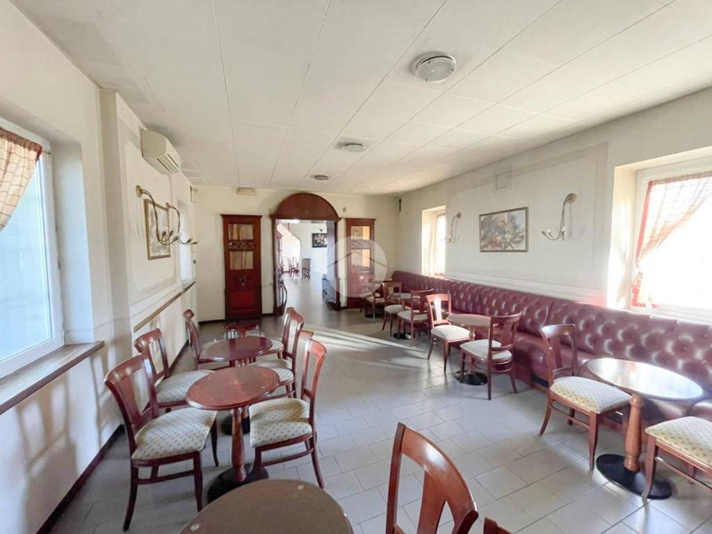 negozio in vendita a Mozzanica