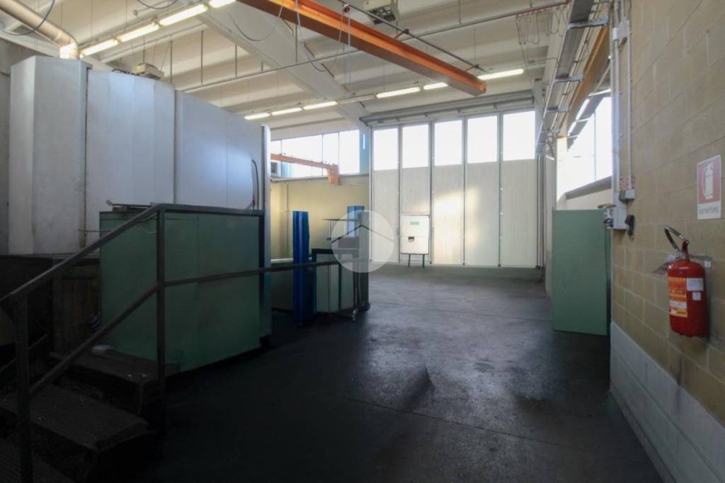 locale commerciale in vendita a Mozzanica