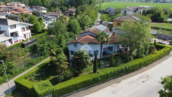 casa indipendente in vendita a Mozzanica