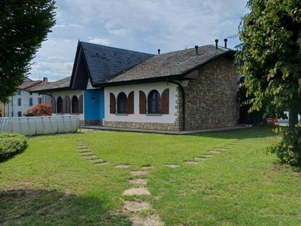 casa indipendente in vendita a Mozzanica in zona Colomberone