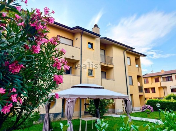 appartamento in vendita a Mozzanica in zona Colomberone