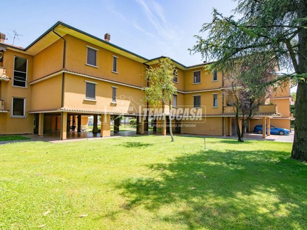 appartamento in vendita a Mozzanica in zona Colomberone