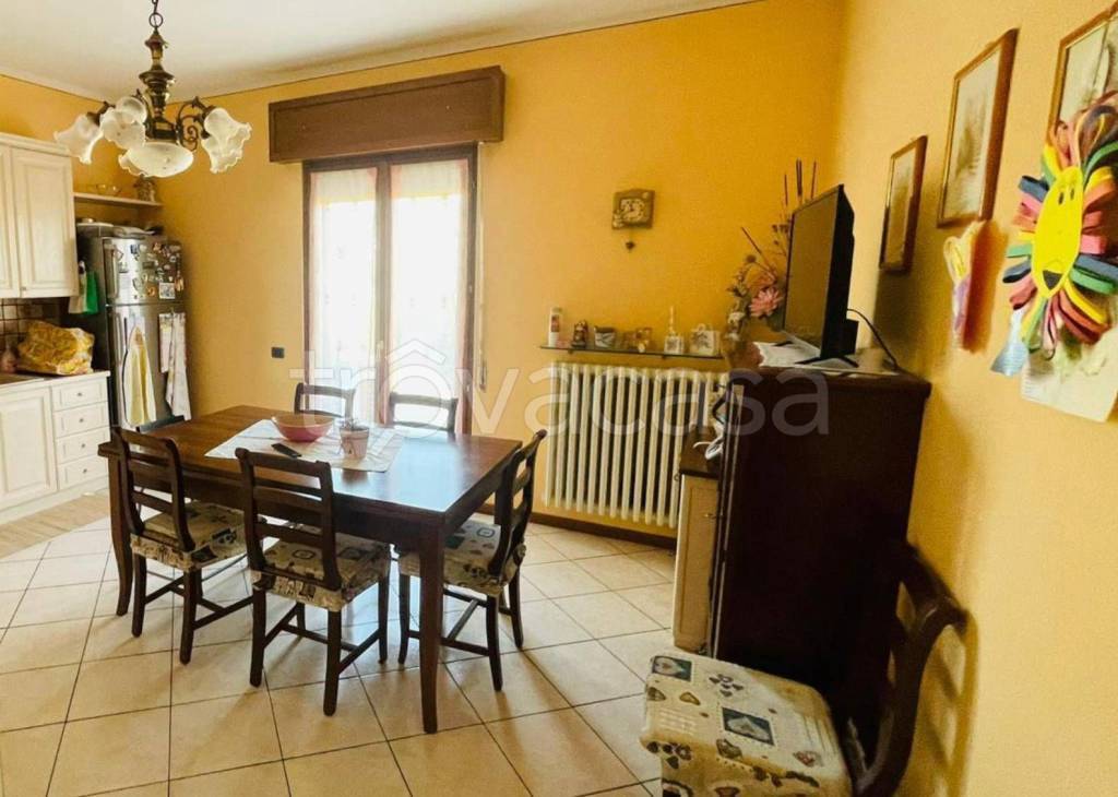 appartamento in vendita a Mozzo