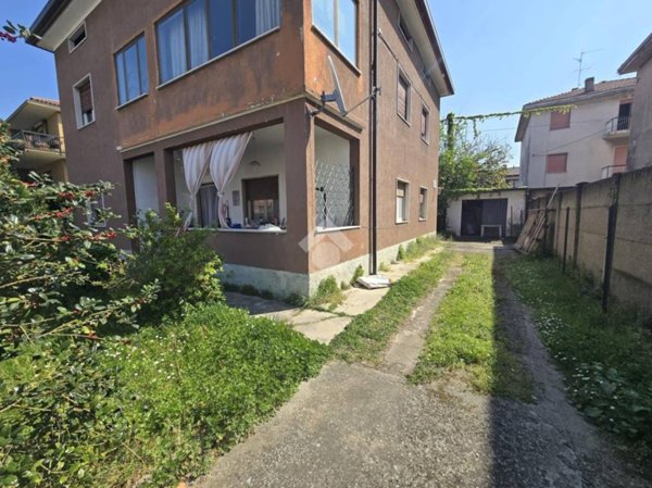 appartamento in vendita a Mozzo
