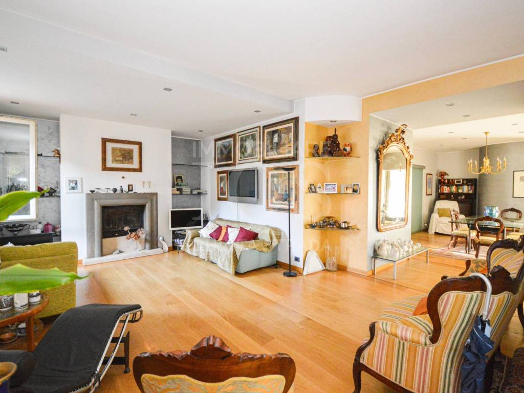 casa indipendente in vendita a Mozzo