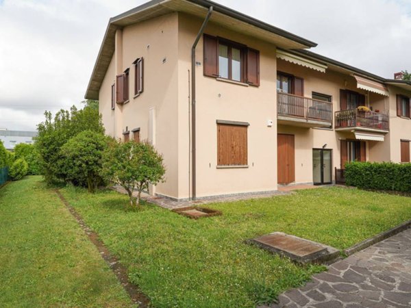 appartamento in vendita a Mozzo