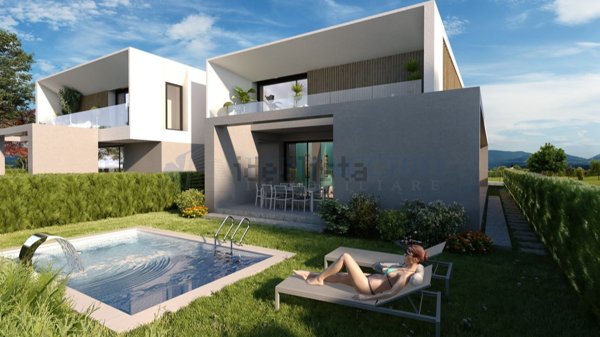casa indipendente in vendita a Mozzo