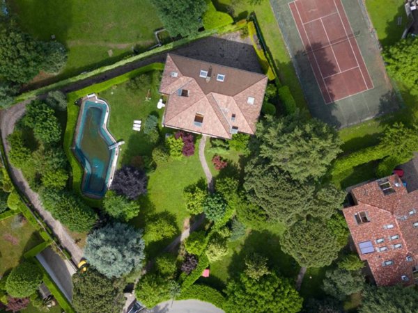 casa indipendente in vendita a Mozzo