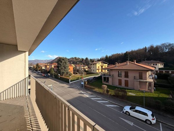 appartamento in vendita a Mozzo