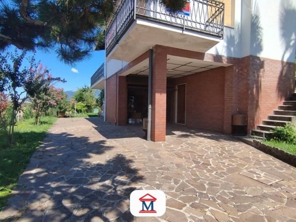 casa indipendente in vendita a Mozzo