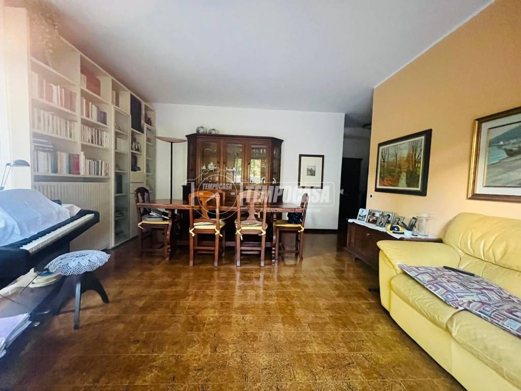appartamento in vendita a Mozzo