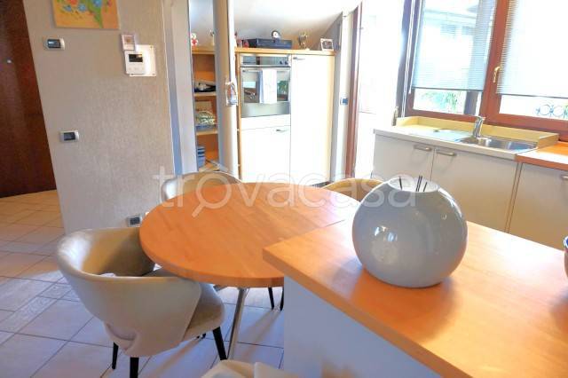 appartamento in vendita a Mozzo