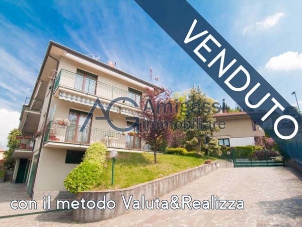 casa indipendente in vendita a Mozzo