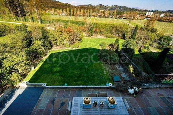 casa indipendente in vendita a Mozzo