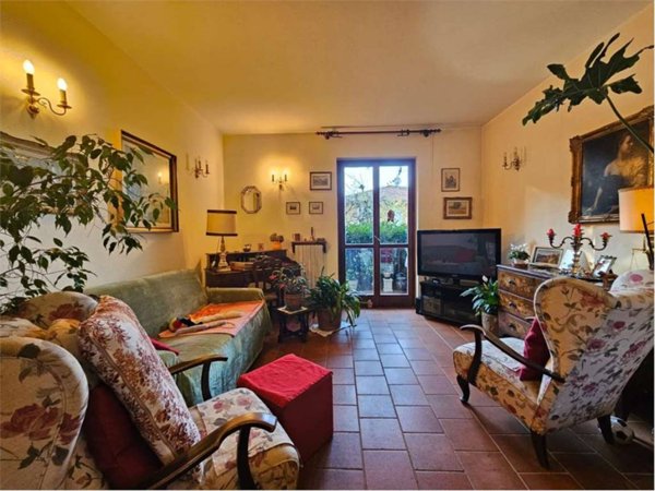 casa indipendente in vendita a Mozzo