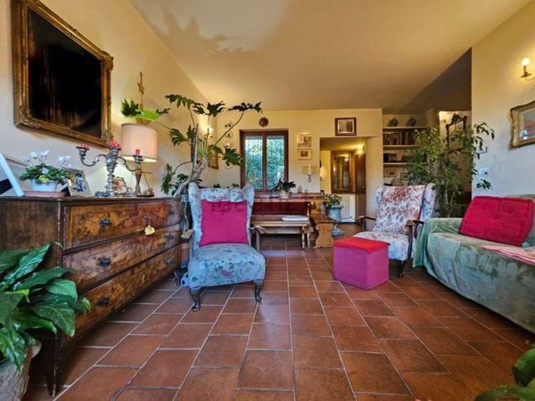 casa indipendente in vendita a Mozzo