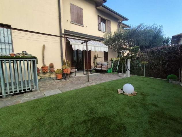 casa indipendente in vendita a Mozzo