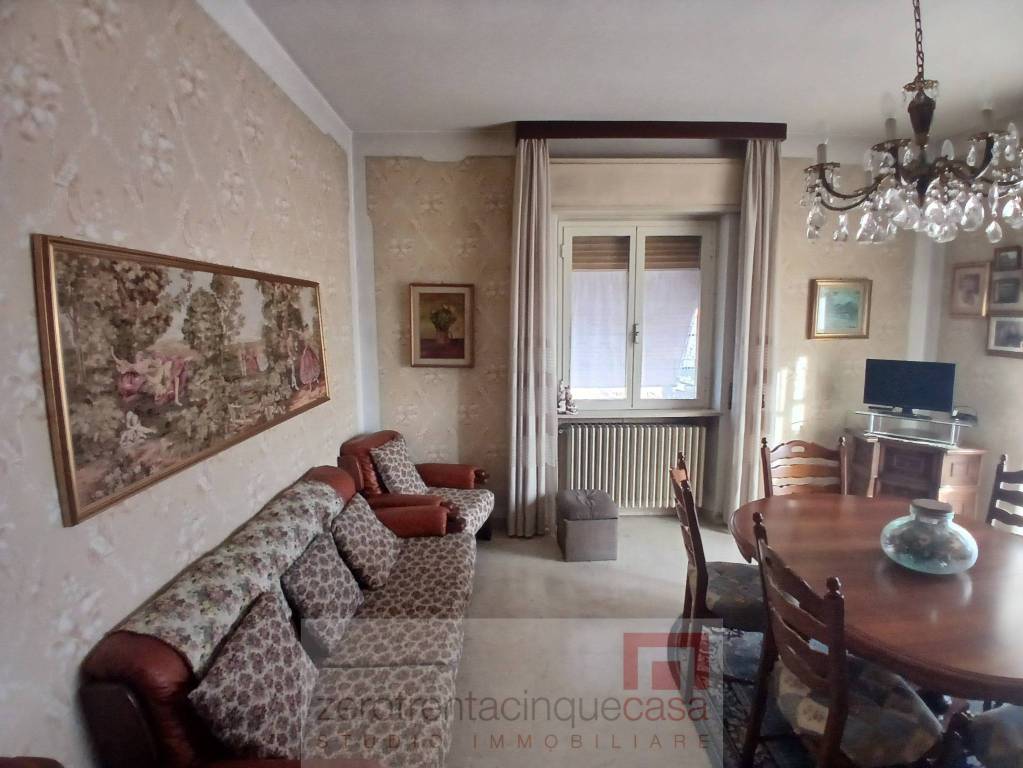 casa indipendente in vendita a Mozzo