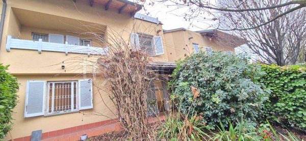 casa indipendente in vendita a Mozzo