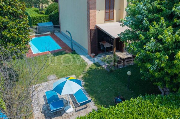 casa indipendente in vendita a Mozzo