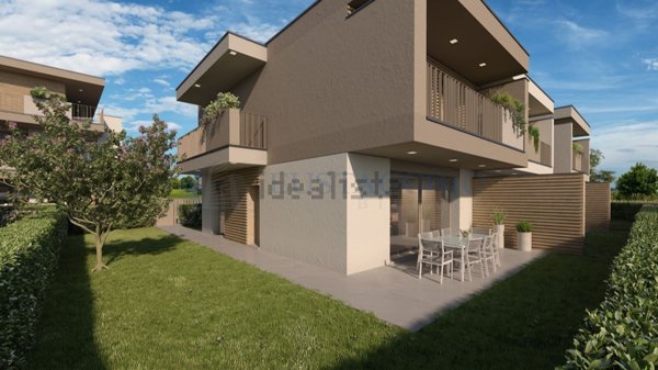 casa indipendente in vendita a Mozzo