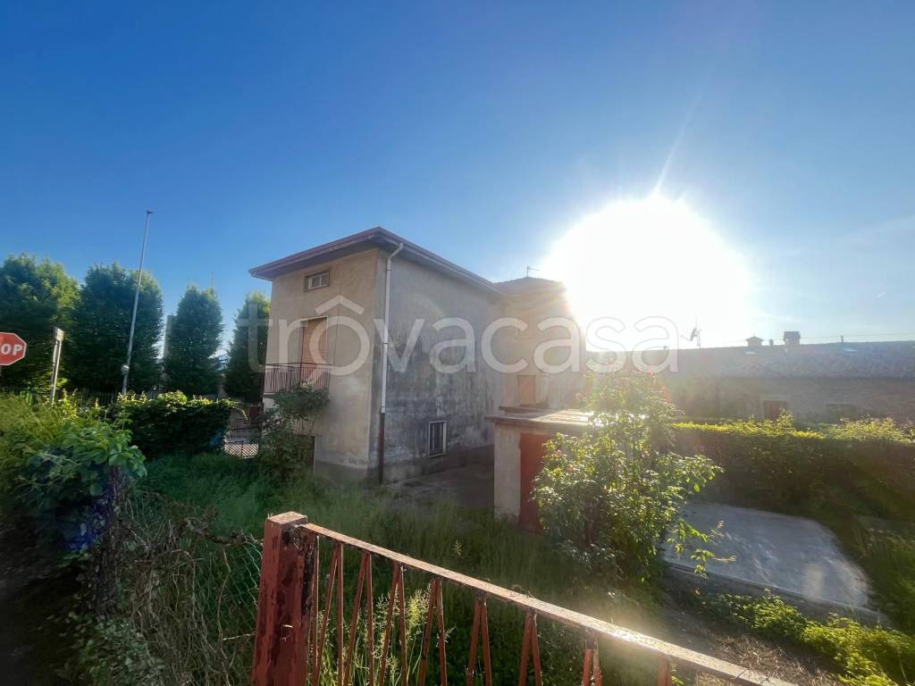 casa indipendente in vendita a Mozzo