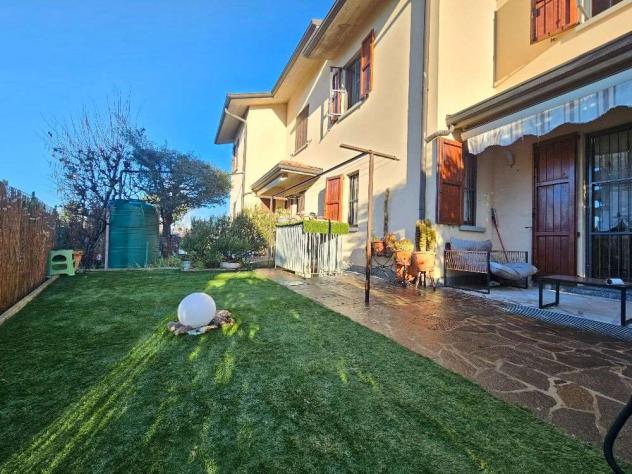 casa indipendente in vendita a Mozzo
