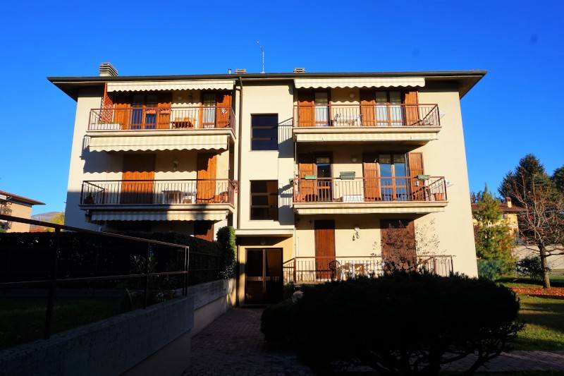appartamento in vendita a Mozzo